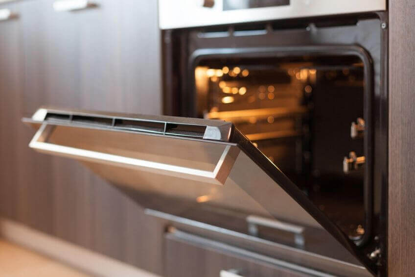 My General Electric Oven Is Displaying The F2 Error. What Do I Do?